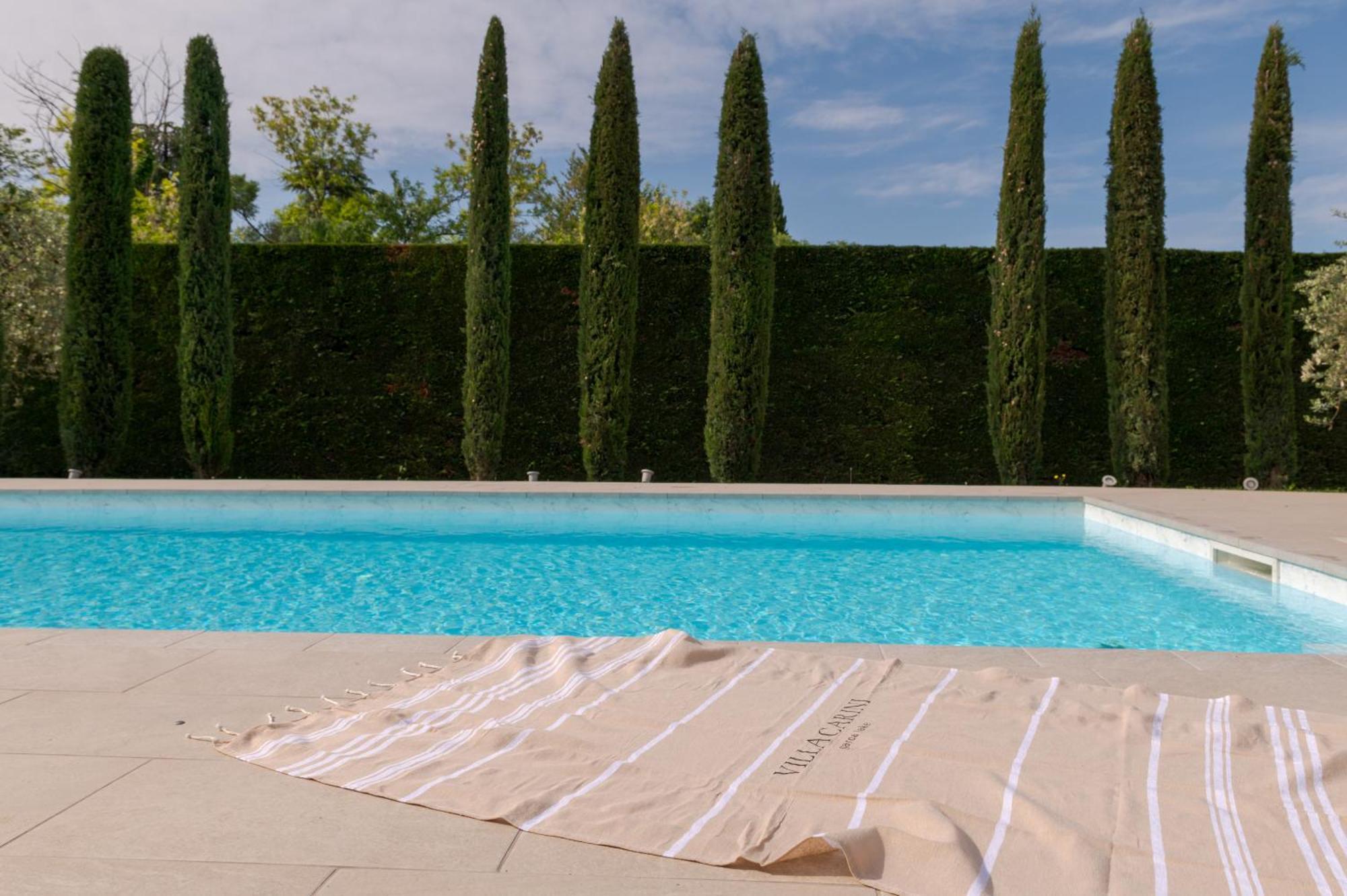 Villa Carini With 3000 Mq Garden & Heated Pool Castelnuovo del Garda Bagian luar foto